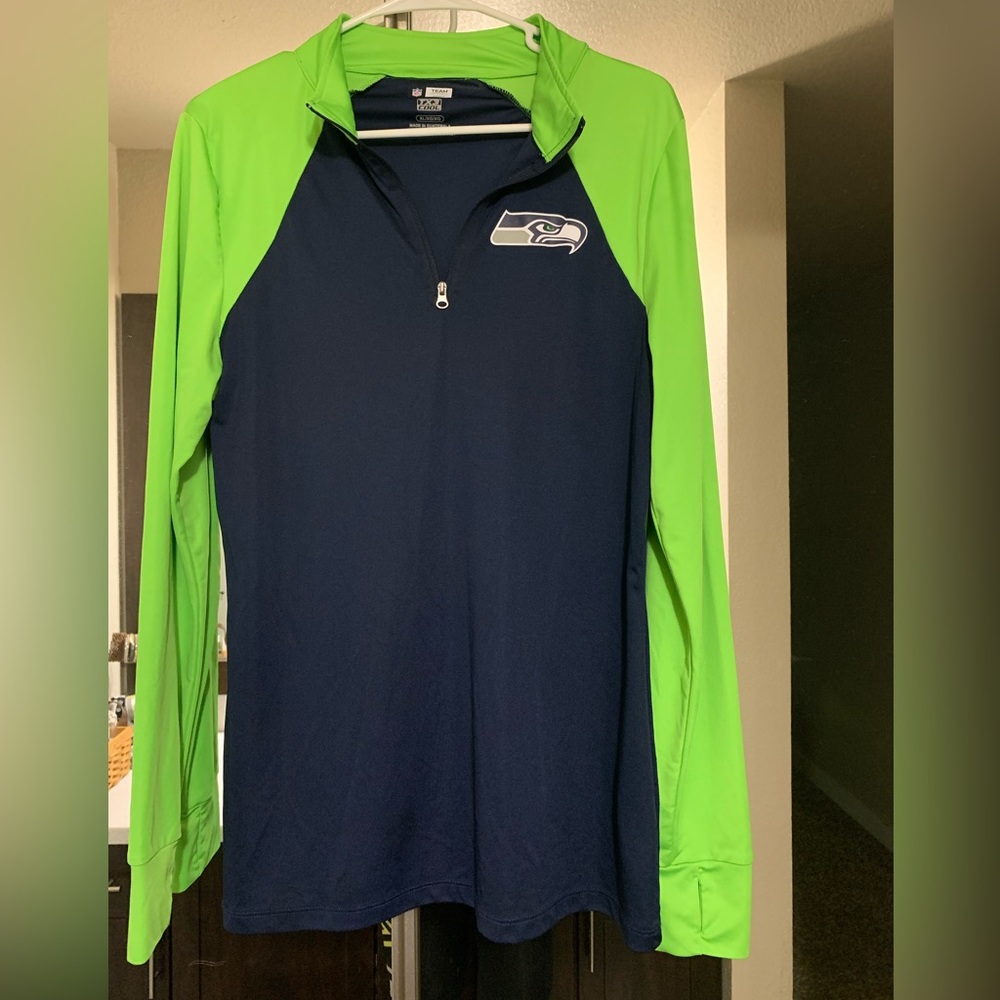 Seahawks NFL team, fitted long sleeve shirt, has thumb holes, XL, cool dry fit